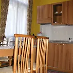 公寓 索乃恩斯特拉尔酒店 *