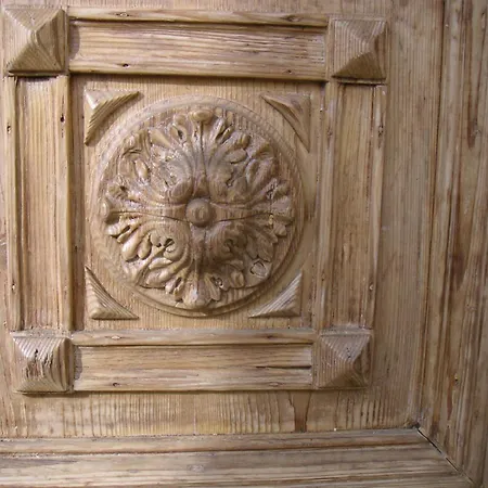 索乃恩斯特拉尔酒店